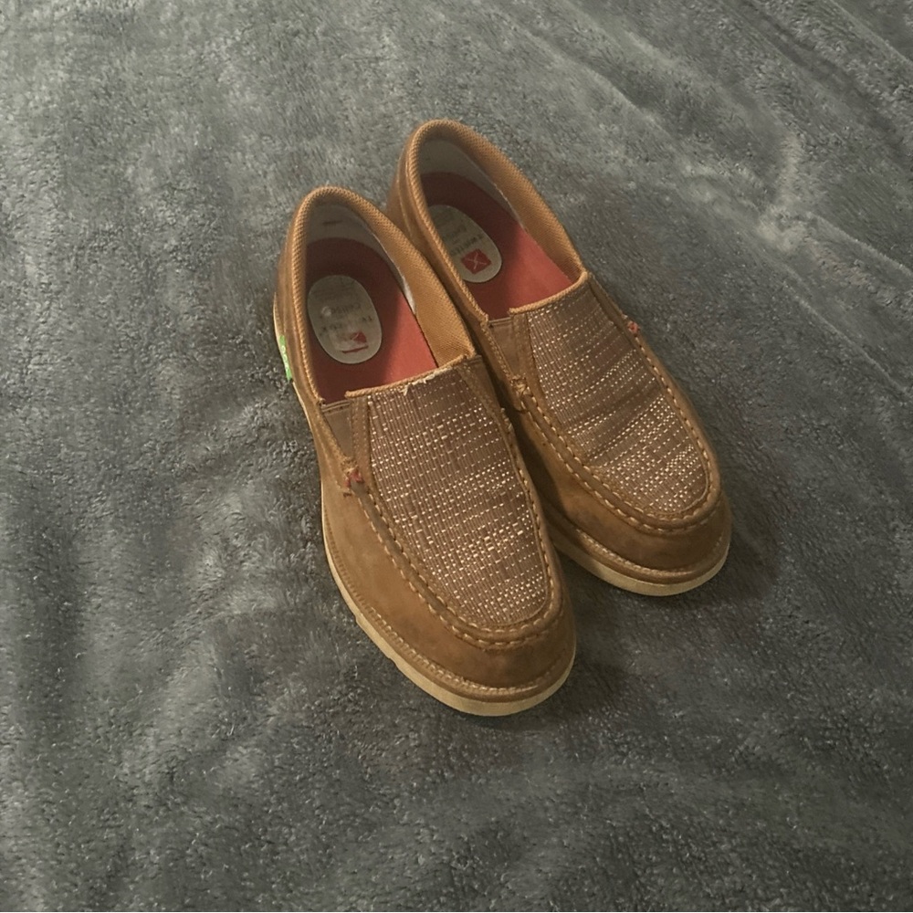 Twisted Brown Loafers Slip-On Casual Comfort